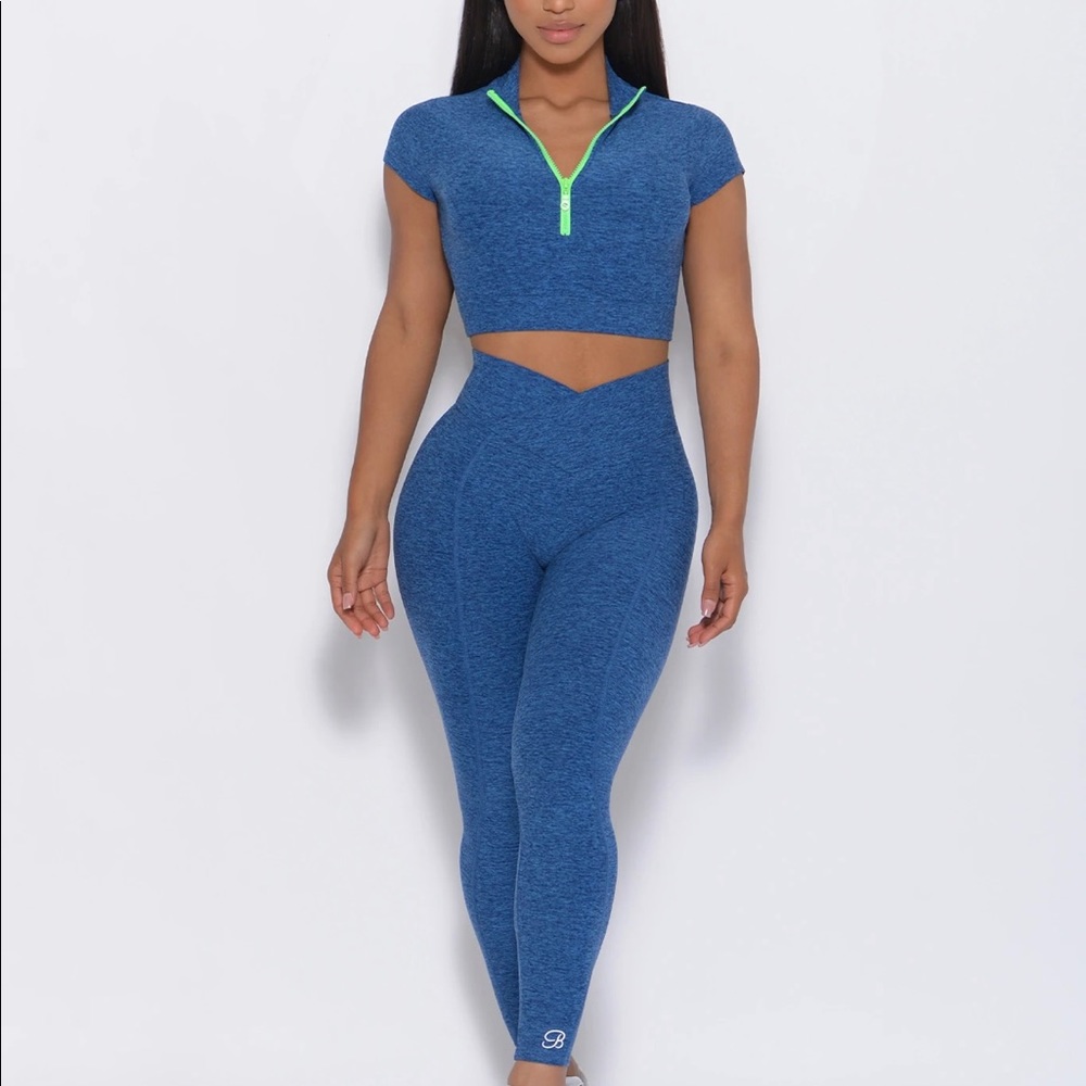 LIKE NEW Bombshell crop top and legging set | size S top and XS bottom